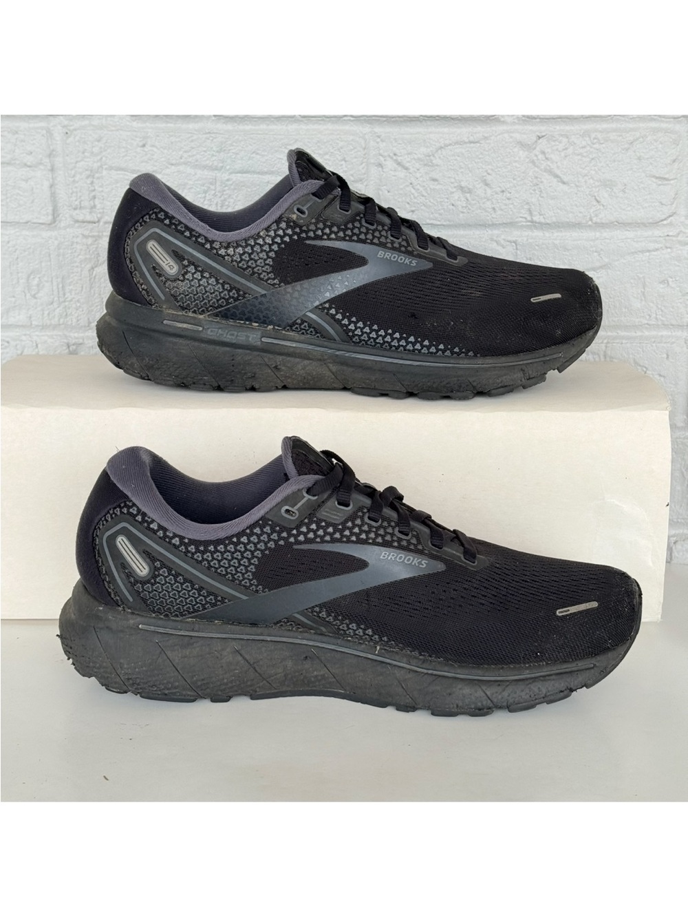 Brooks Ghost 14 Running Athletic Sneakers Men's 10